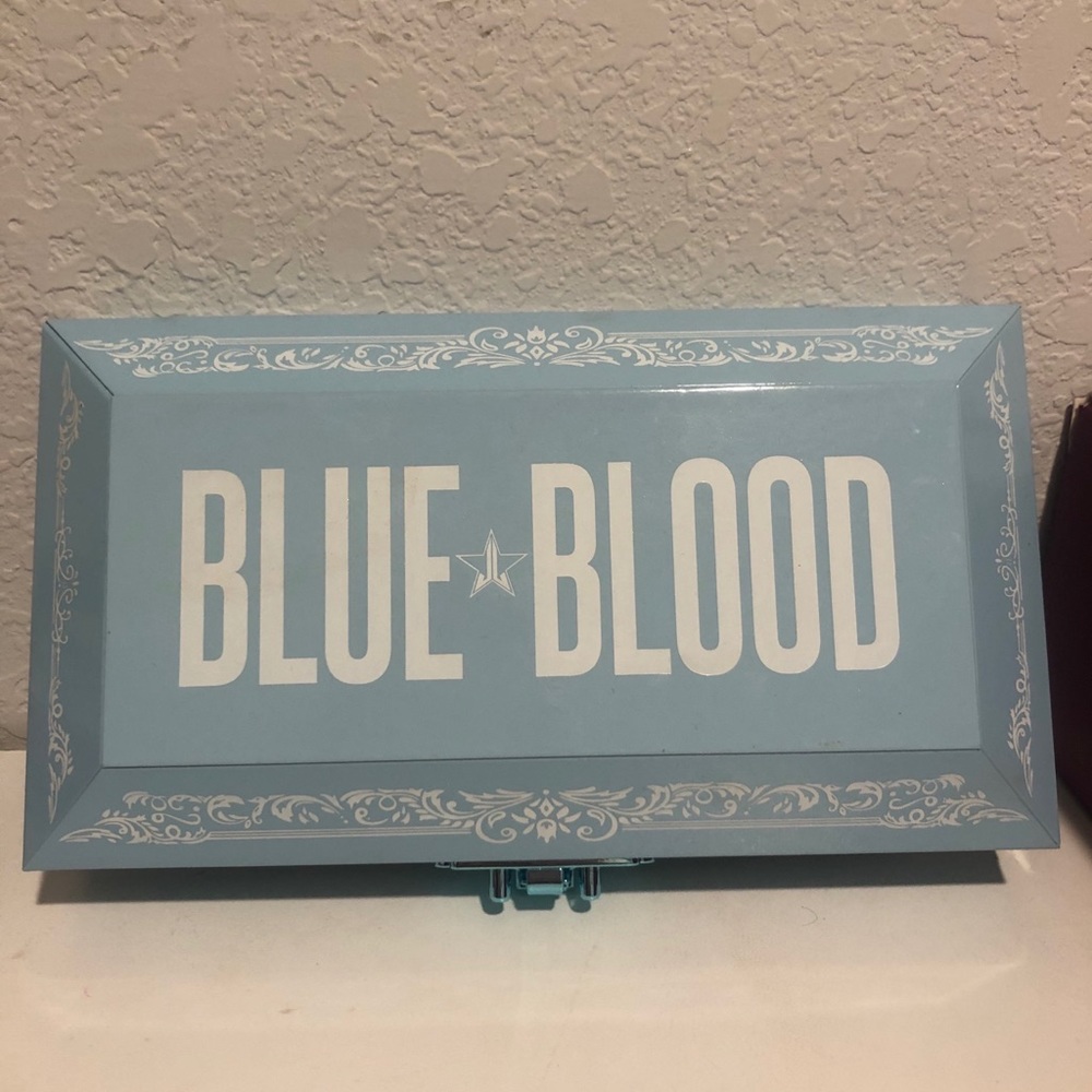 Jeffree Star Blue Blood Palette